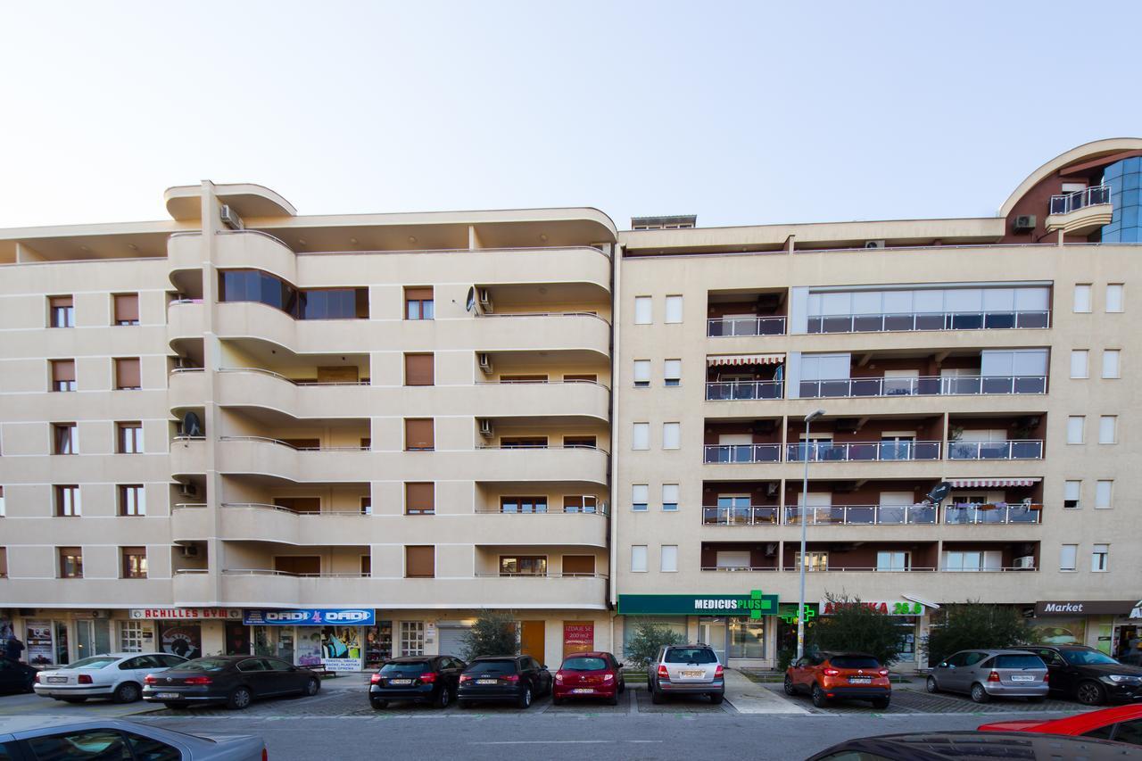 פודגוריצה Charming City Center מראה חיצוני תמונה